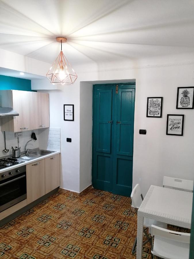 Casacasetta Suite Appartamento Indipendente Taranto Exteriör bild